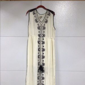 NWOT Women’s Maxi Dress